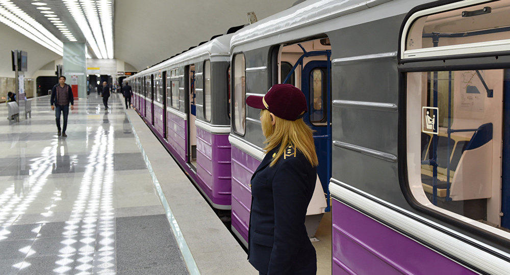 Bakıda metro vaqonuna su dammasının səbəbi