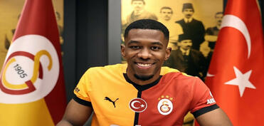 "Qalatasaray" Karlos Kuestanı transfer edib