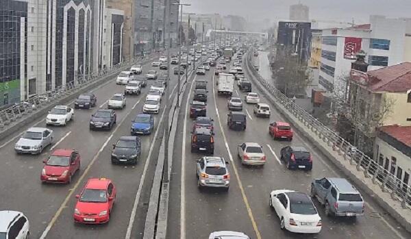 Bakıda bu yollarda tıxac yarandı