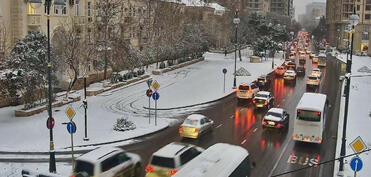 В Баку выпало 12 см снега
