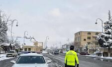 Hava şəraiti ilə bağlı bölgələrdə polis əməkdaşlarının gücləndirilmiş rejimdə fəaliyyəti davam edir