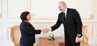 Prezident İlham Əliyev Sahibə Qafarovaya “Şərəf” ordenini təqdim edib