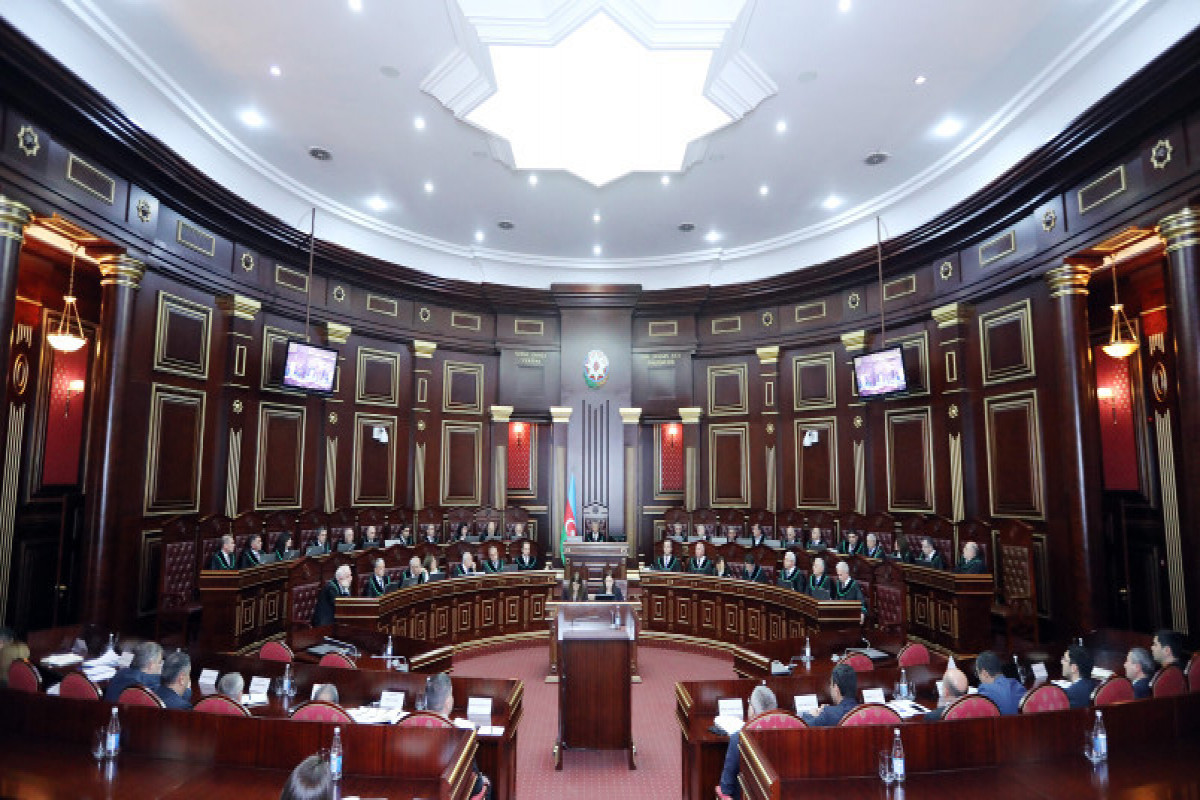 Ali Məhkəmə Plenumunun iclası keçirilib