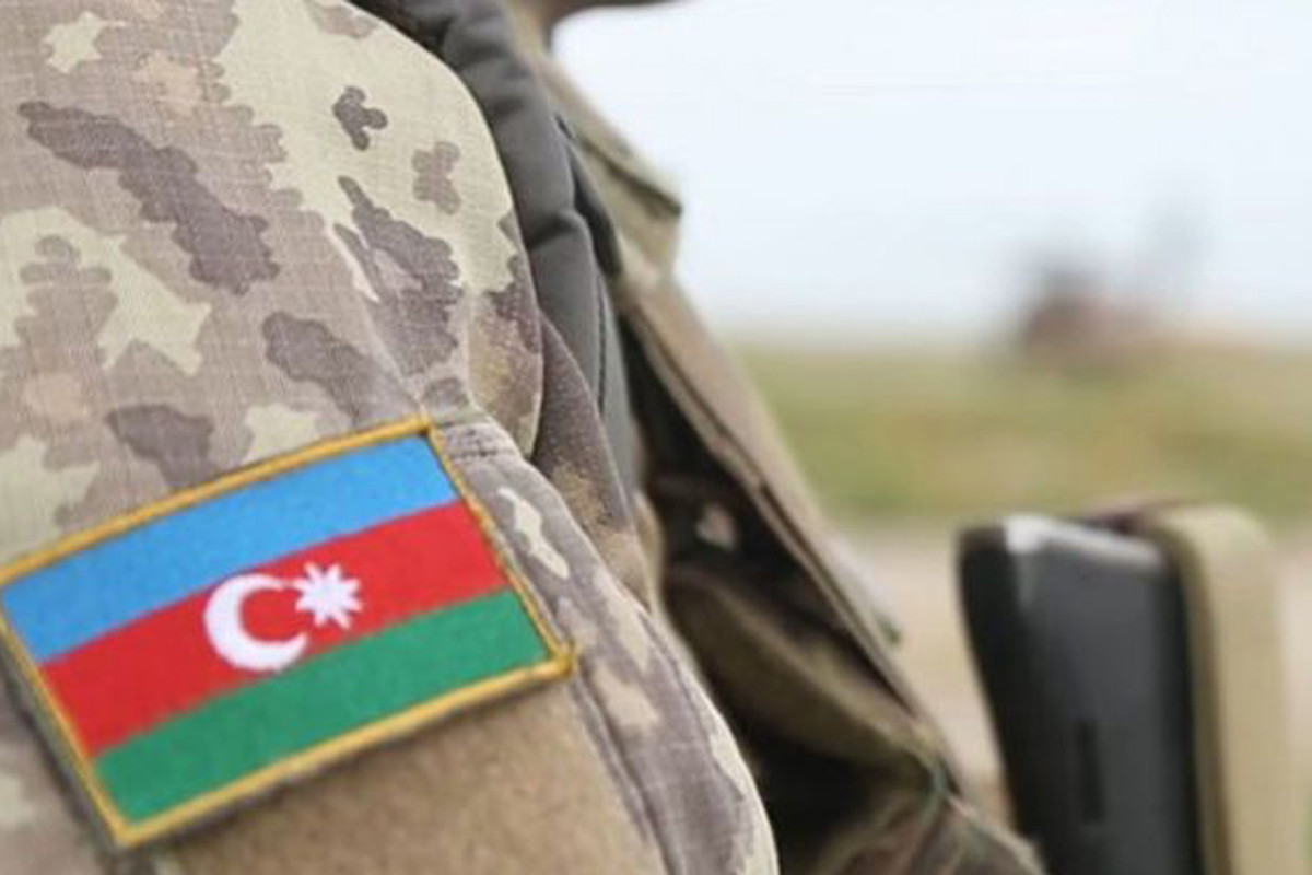 Hərbi xidmətdə son yaşı həddi müəyyən edilməyən şəxslərin dairəsi genişləndirilir