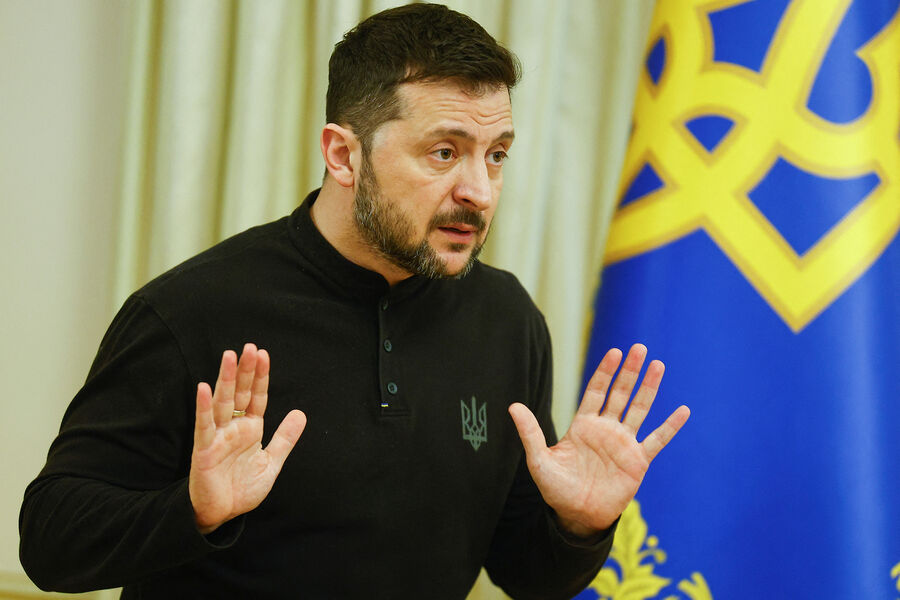 Zelenski Rusiya, İsveçrə və Sinqapur şirkətlərinə sanksiya tətbiq edib