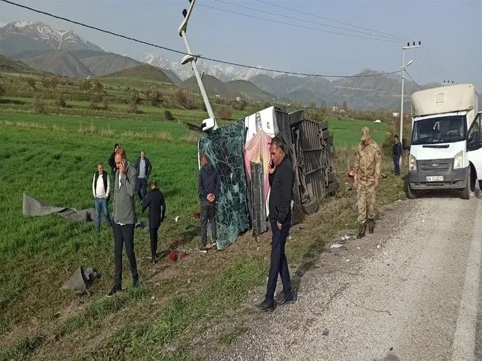 Türkiyədə sərnişin avtobusu aşıb: 28 yaralı var