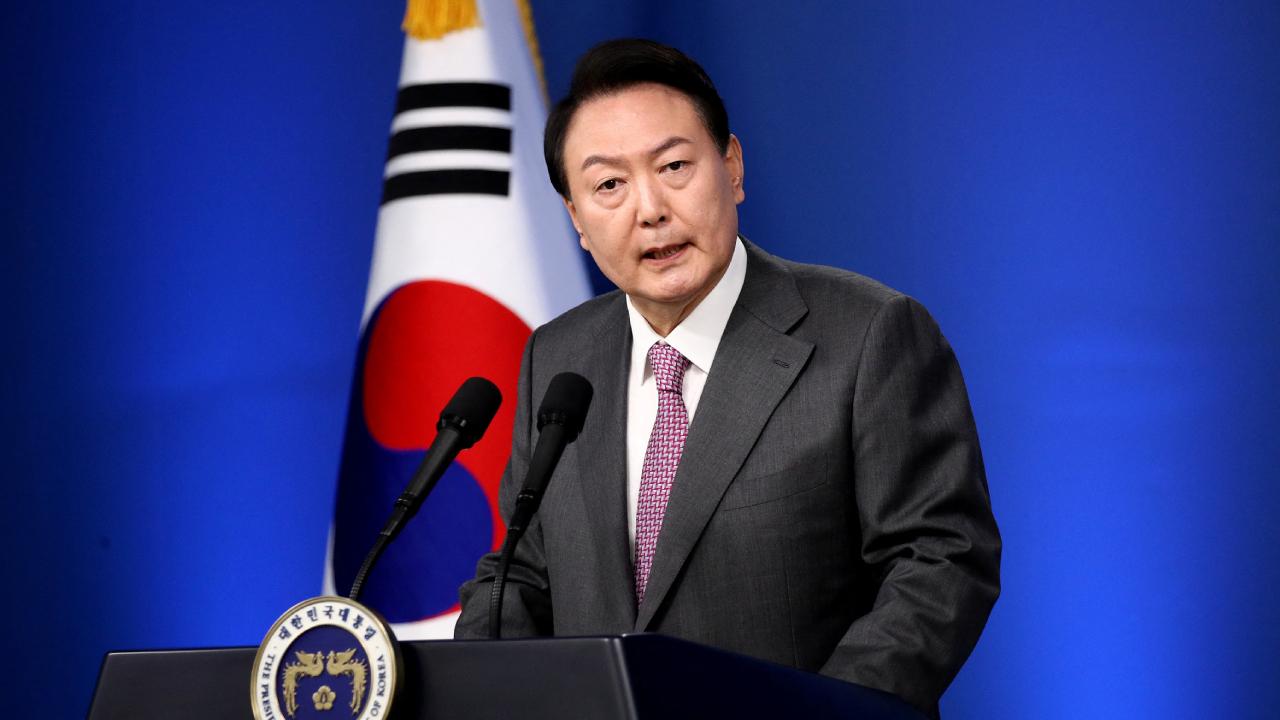 Yoon Suk Yeol hərbi vəziyyətə cəhdlə bağlı səlahiyyətlərindən sui-istifadədə ittiham olunur