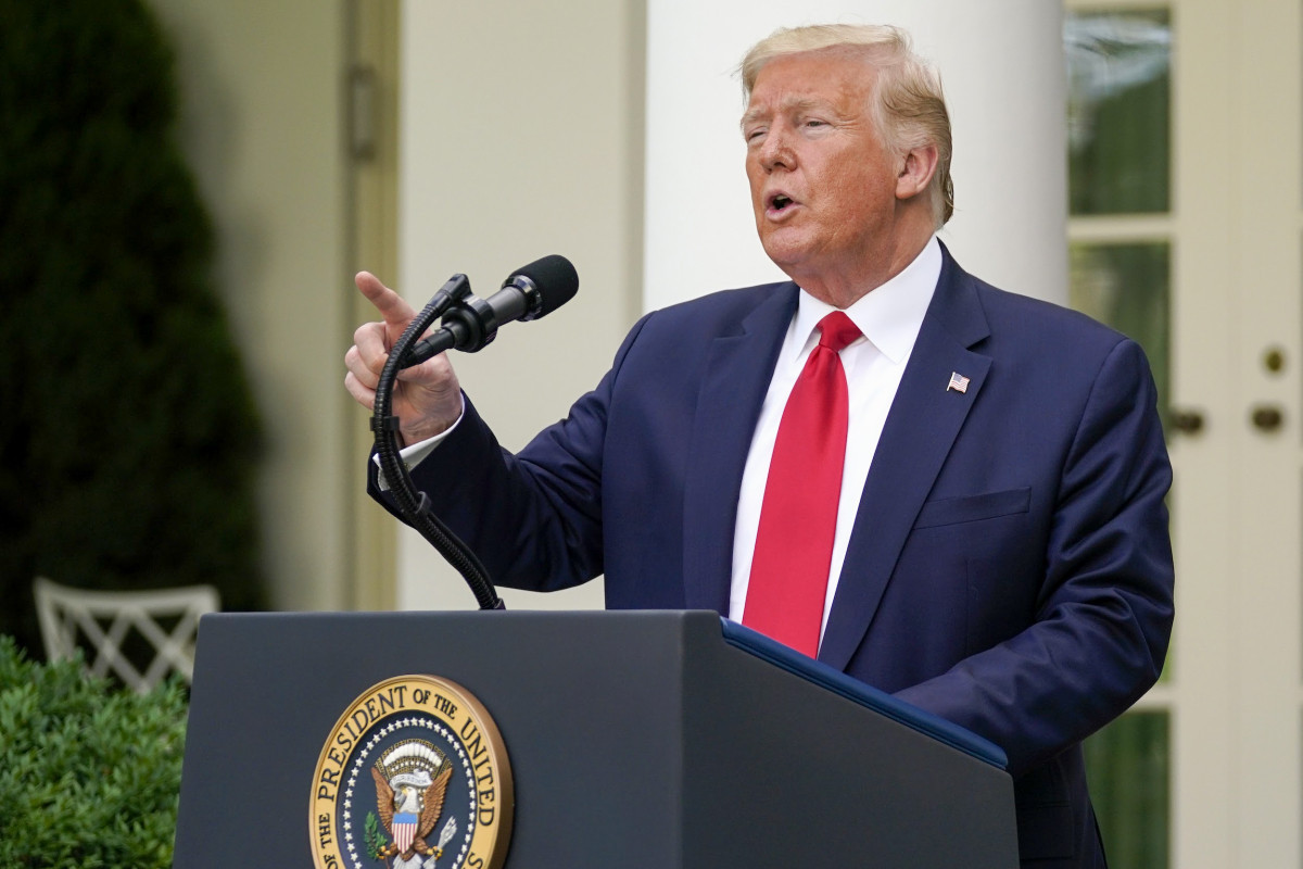 Donald Tramp I və II Dünya müharibələrində Qələbə günü təsis edib