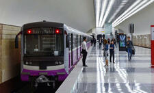 Bakı metrosunda enerjinin verilişində məhdudiyyətlər yaranıb, qatarların hərəkəti gecikir