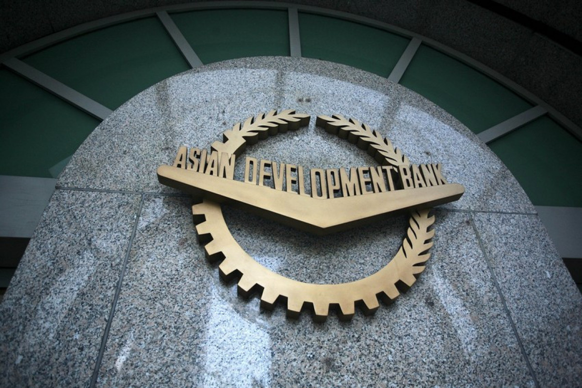 ADB: Azərbaycanda son illər 1,5 mln. insan bank xidmətlərindən istifadəyə başlayıb