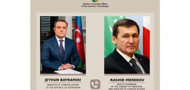 Ceyhun Bayramov Türkmənistan xarici işlər naziri ilə telefon danışığı aparıb