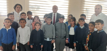Yaqub Mahmudov və qızı Balakəndə uşaqlarla görüşdülər