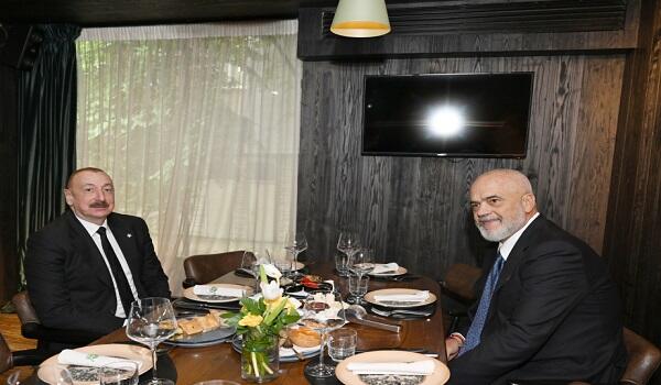 İlham Əliyevlə Edi Ramanın işçi nahar əsnasında görüşü oldu