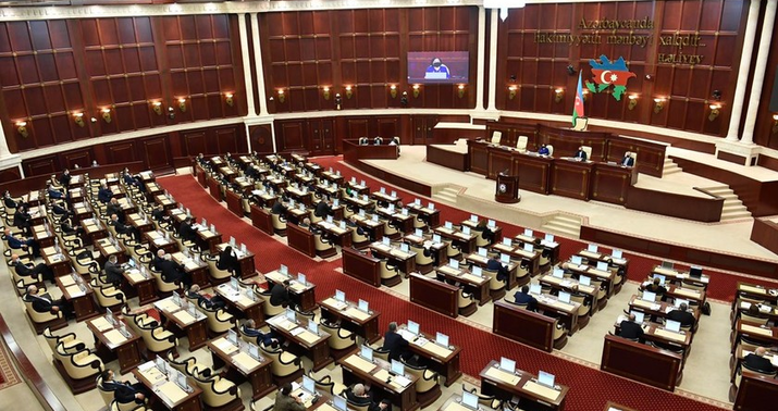 Milli Məclisin növbəti iclası başladı