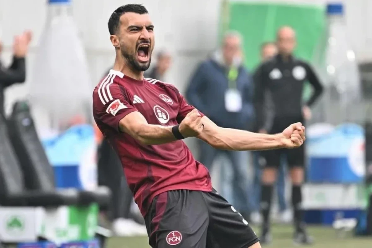 Mahir Emreli “het-trik” edib