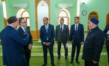 Komitə sədri Qazaxda yerləşən dini ibadətgahların fəaliyyəti ilə tanış olub