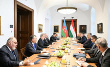 Budapeştdə Prezident İlham Əliyevin Macarıstanın Baş naziri ilə geniş tərkibdə görüşü olub - YENİLƏNİB