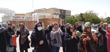 Qəzvinli müəllimlər etiraz aksiyası keçiriblər