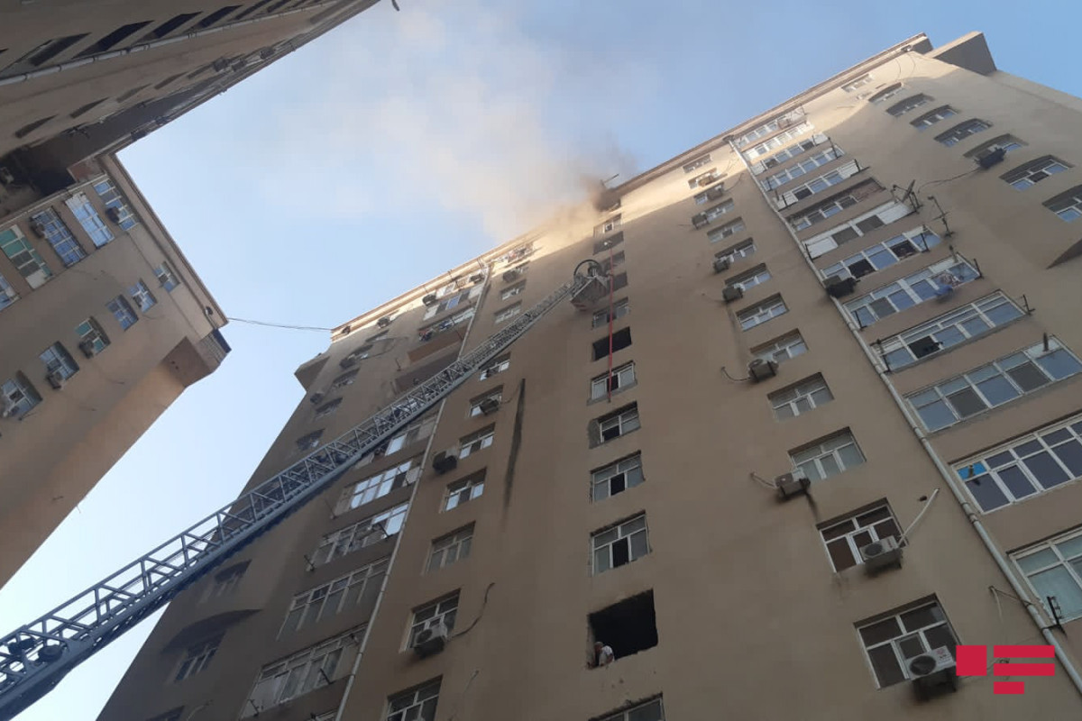 Naftalanda yaşayış binasında yanğın olub, tüstüdən zəhərlənənlər var