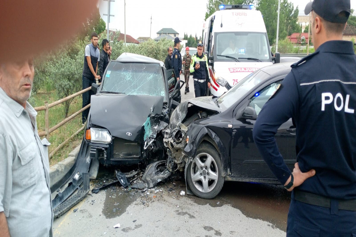 Şirvanda Opel və VAZ toqquşub, 3 nəfər xəsarət alıb