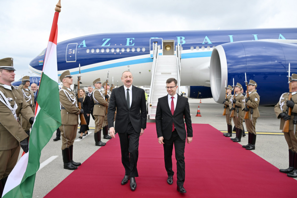 Prezident İlham Əliyev Macarıstana işgüzar səfərə gəlib