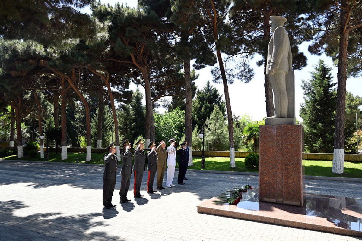 İtaliya nümayəndə heyəti Azərbaycan MMU və HDQ-ni ziyarət edib - FOTO
