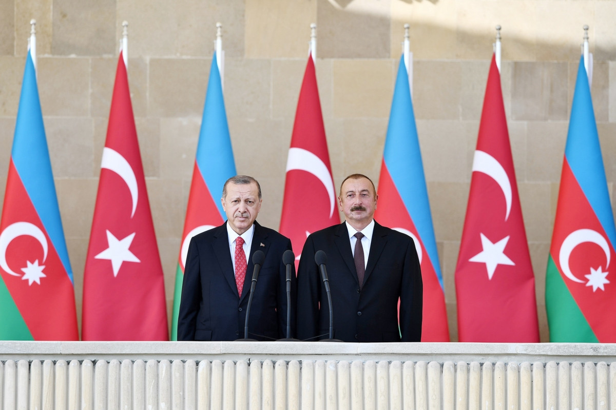 Ərdoğan: Müzəffər Prezident İlham Əliyevin bölgəyə sülhü gətirəcək lider olaraq tarixə düşəcəyindən əminəm