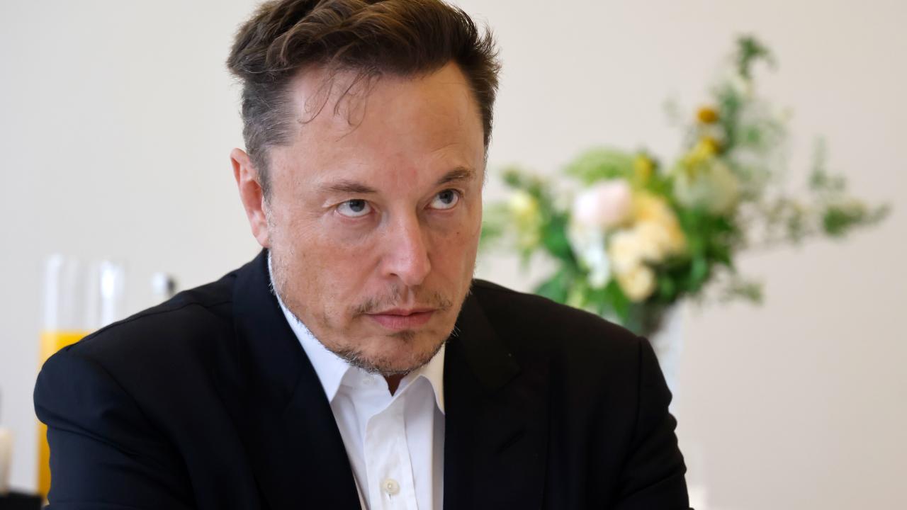 Elon Musk-ın şirkətləri nüfuz itirir