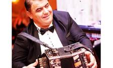 “Bəs nə deyim”, “Ay bəri bax”, “Niyə yox deyirsən” mahnılarını oğurlayan erməni qarmonçunun ifası "Youtube"dən silinib
