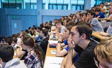 Ukraynada yuxarı kurs tələbələri kütləvi şəkildə xaric olunur