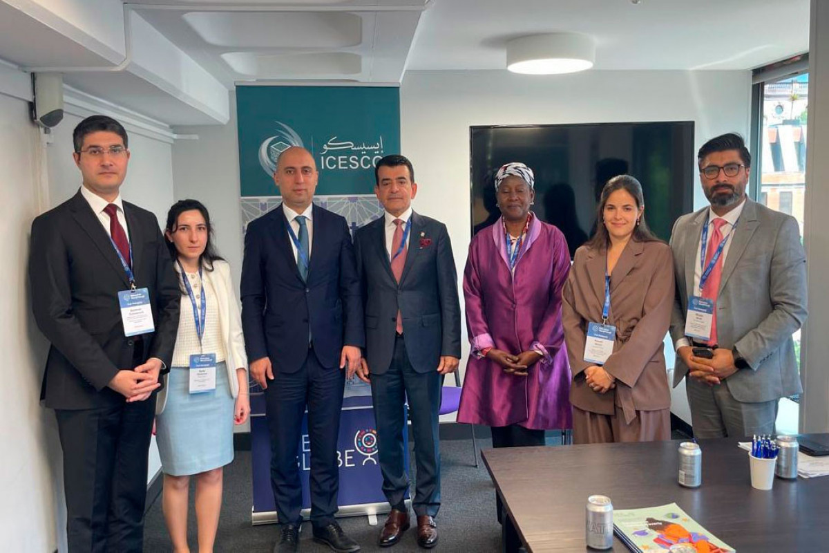 Elm və təhsil naziri İSESKO-nun baş direktoru ilə görüşüb