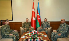 ​​​​​​​Hikmət Mirzəyev Türkiyə generalı Metin Tokellə görüşüb
