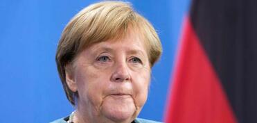 Merkel yeni hökumətin miqrasiya siyasətini tənqid edir