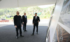 Prezident İlham Əliyev Laçın kanat yolunun təməlini qoyub