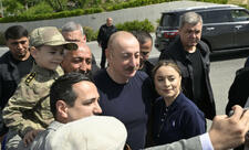 Prezident İlham Əliyev Laçın şəhərində sakinlərlə görüşüb - FOTO