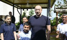 Prezident İlham Əliyev Laçın şəhərində sakinlərlə görüşüb - FOTO