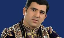 Kumiri xalq artisti Alim Qasımov olan xanəndə...