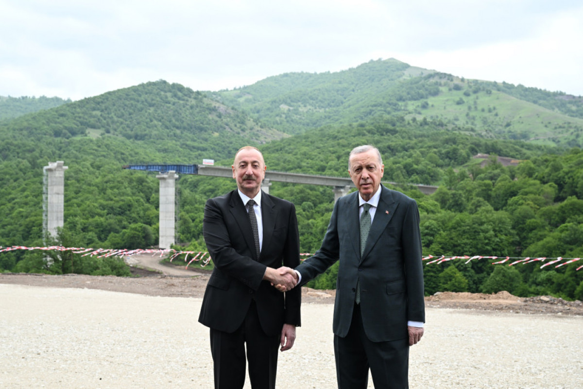 Laçında Azərbaycan və Türkiyə prezidentlərinin təkbətək görüşü başlayıb