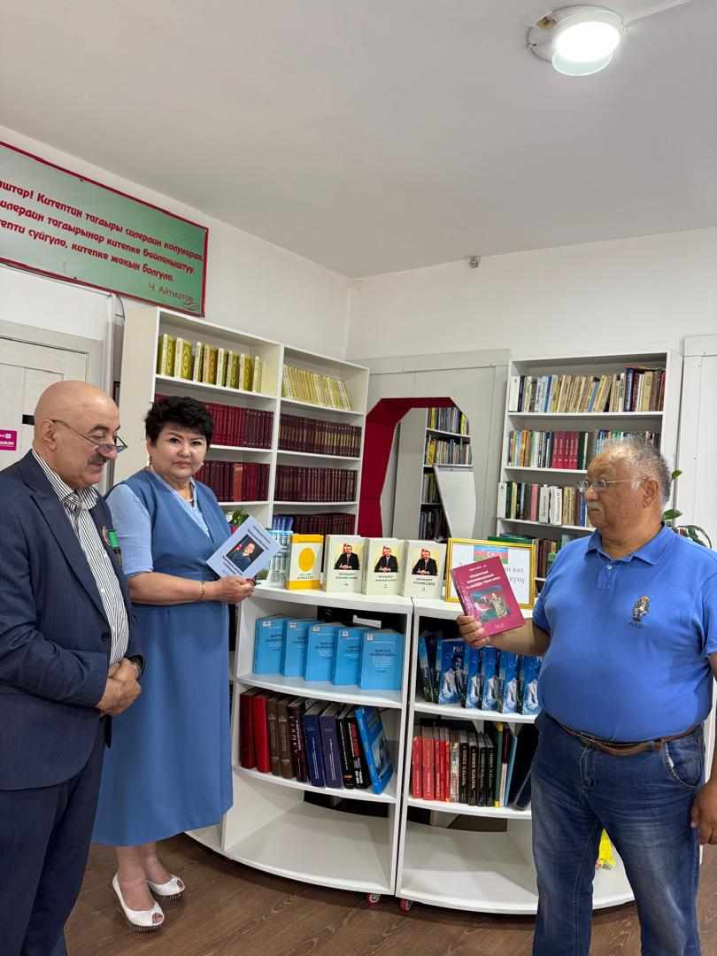 Türkdilli Dövlətlərin Siyasətinə Dəstət Fondu kitab sərgisi keçirdi