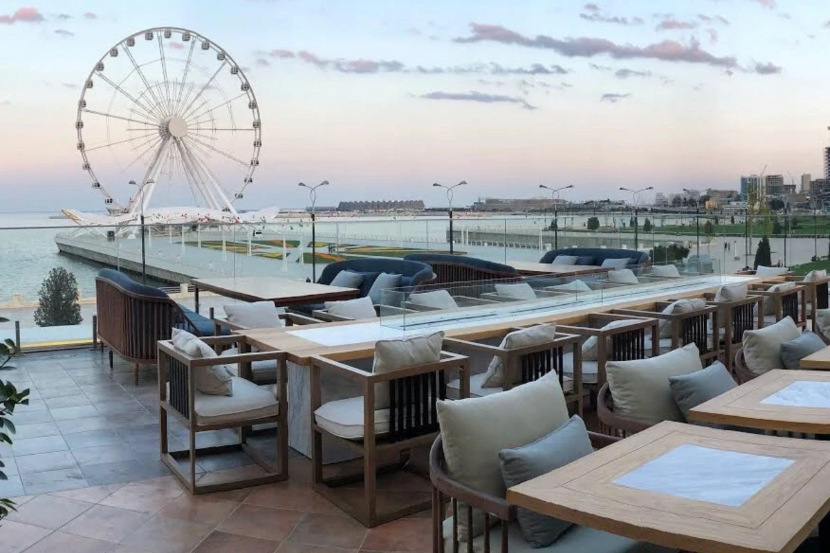 Bu ilin I rübündə Bakının restoran biznesində ən çox gəlir gətirən rayonları - CƏDVƏL
