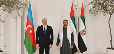 İlham Əliyev BƏƏ prezidentinə zəng etdi