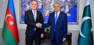 Bayramov İshaq Darla Xankəndidə keçiriləcək zirvə toplantısını müzakirə etdi