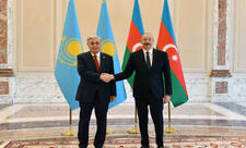 Prezident İlham Əliyev Tokayevi təbrik edib