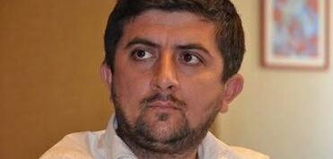 "Fransa hakimiyyəti yeni güclərə qarşı ciddi müqavimət göstərə bilmir"