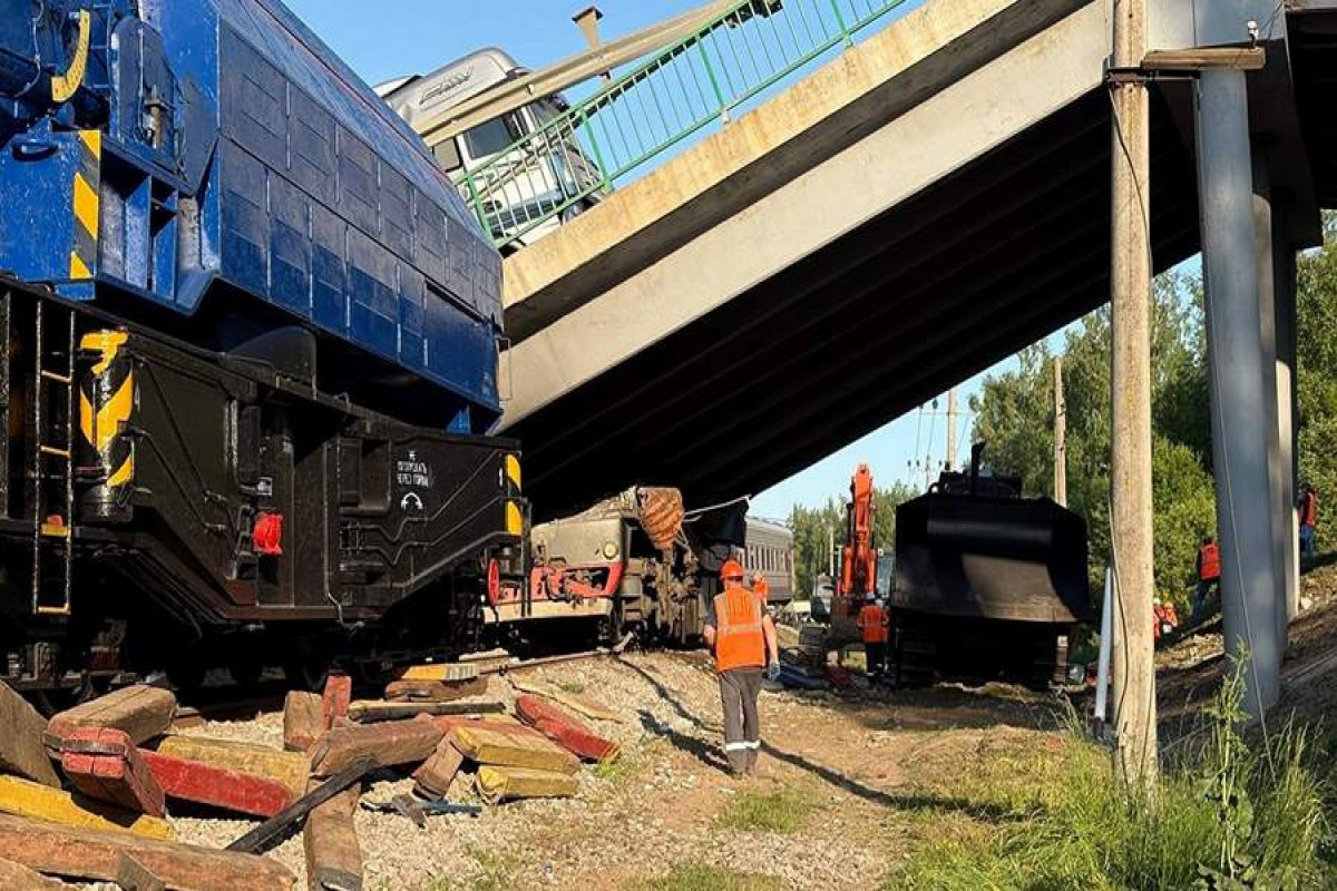Rusiyada dəmir yolu körpülərinin partladılması nəticəsində 7 nəfər ölüb, 113 nəfər yaralanıb