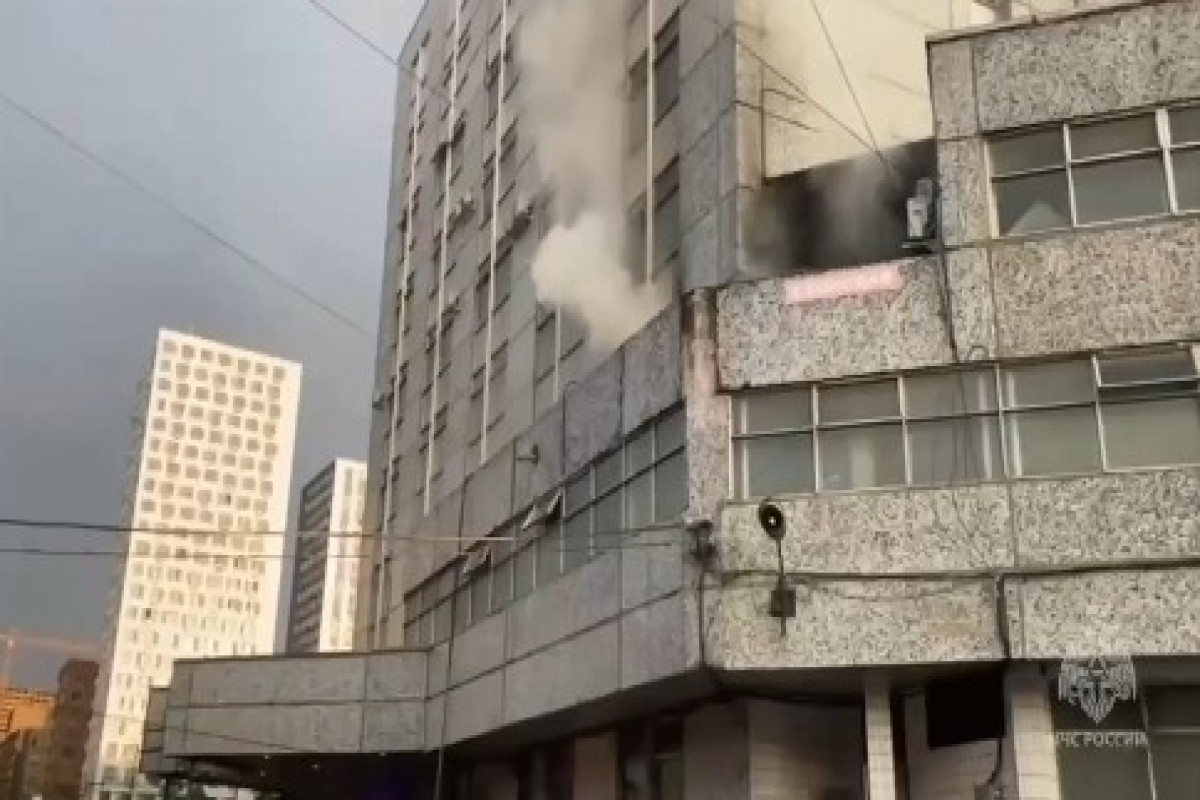 Moskvada anbar kompleksində baş verən yanğın nəticəsində iki nəfər ölüb