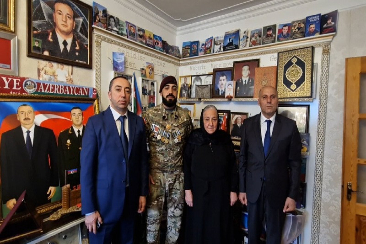 Qurban bayramında Polad Həşimovun anası ziyarət olunub