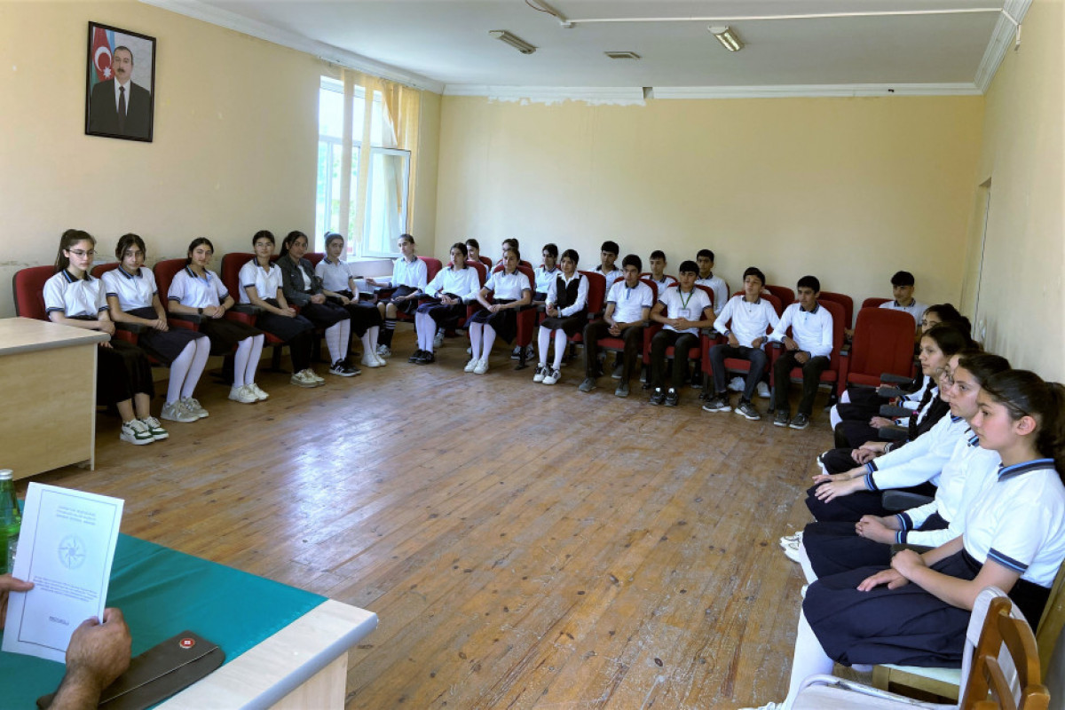 Fövqəladə hallarla bağlı davranış qaydaları barədə tədbirlər keçirilib