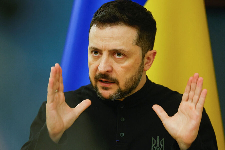 Zelenski: Macarıstan Qərbi Ukraynaya sülhməramlı yeritmək üçün kəşfiyyat aparıb