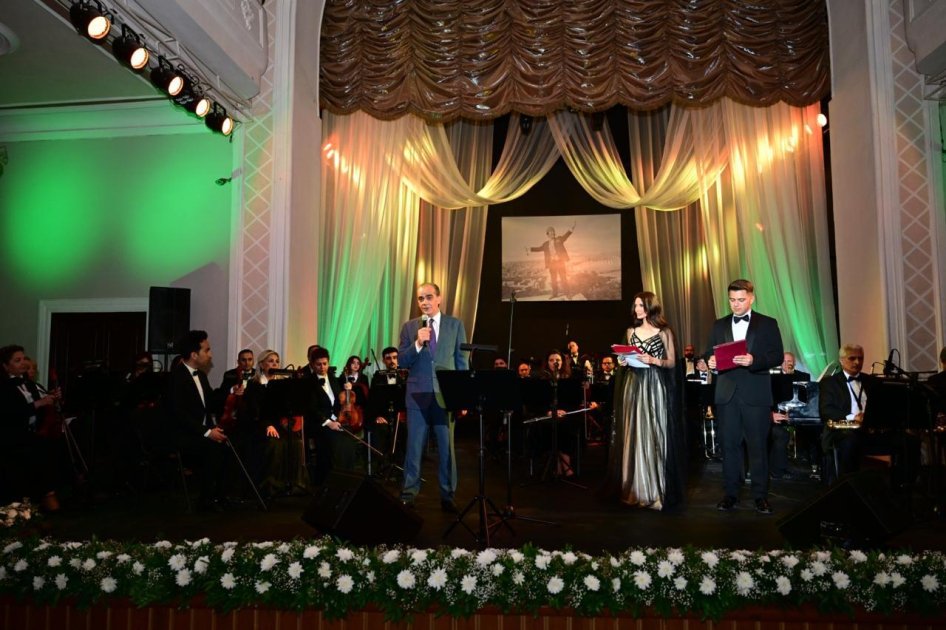 Dövlət Mahnı Teatrında Rəşid Behbudovun xatirə otağı yaradılıb